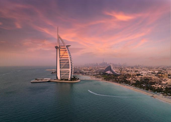 Dubaj i Malediwy – nowoczesne miasto, arabska pustynia i rajskie plaże